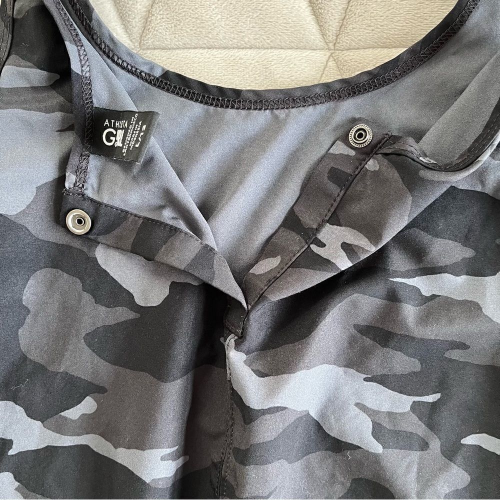 Athleta Girl On The Go Romper 1 Piece Shorts Athletic Camo Size Large 531744-05 - Picture 12 of 16
